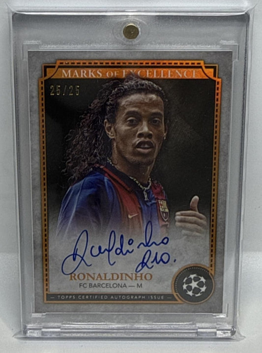 Ronaldinho Topps Definitive Collection UCC 2024-25 Orange Foil /25 FC Barcelona