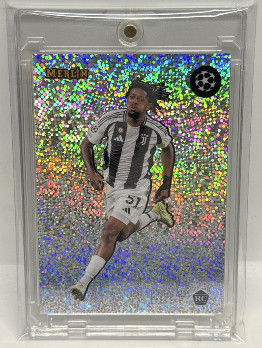 Samuel Mbangula Topps Merlin Chrome UCC 2024-25 The Shiny RC Juventus