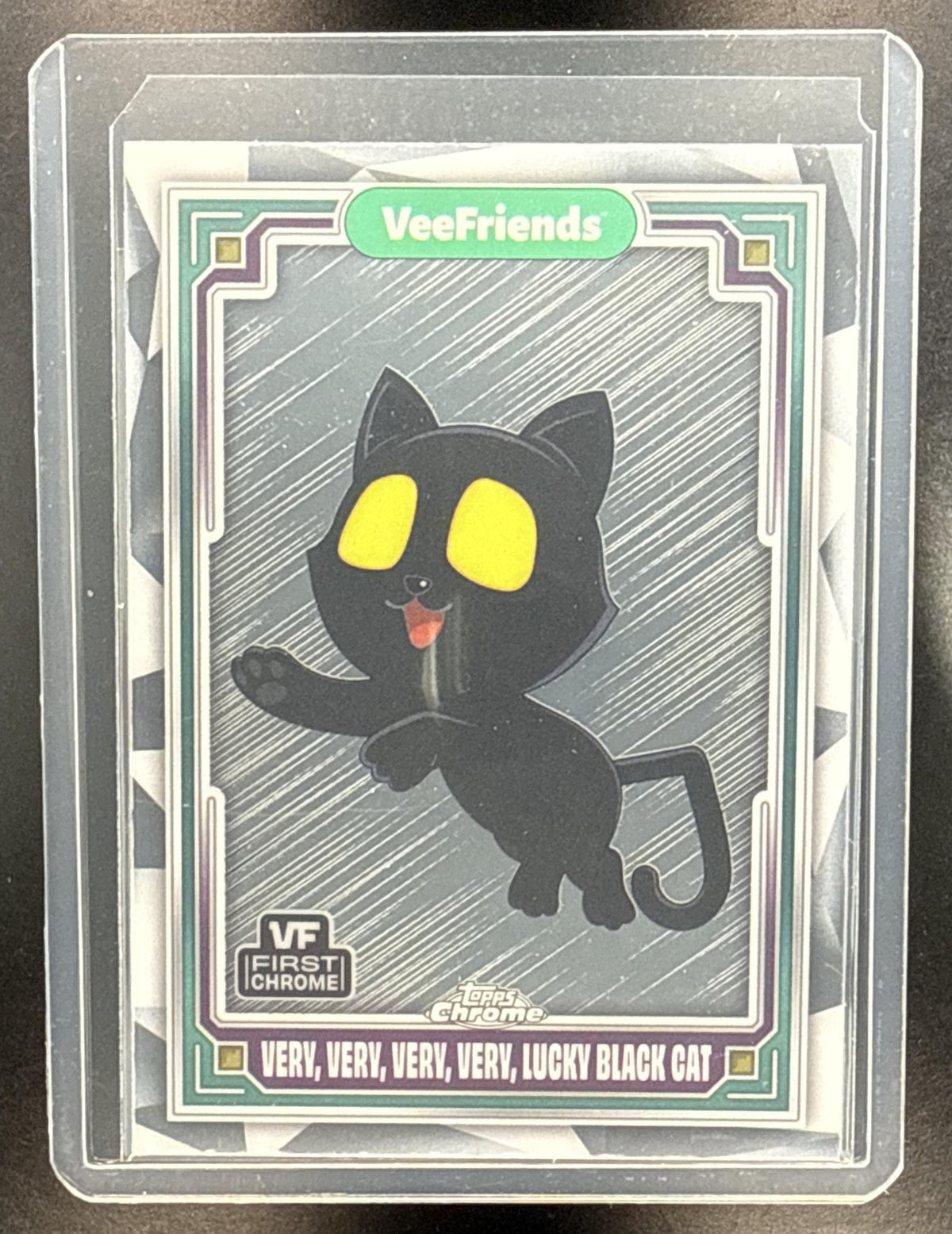 2025 Topps Chrome VeeFriends Very, Lucky Black Cat