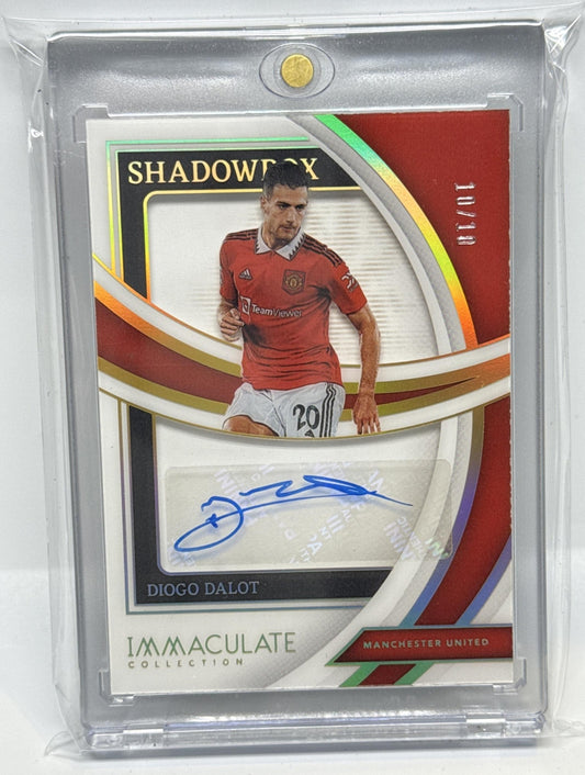 Diogo Dalot Panini Immaculate Collection 2022-23 Gold /10 Auto Manchester United