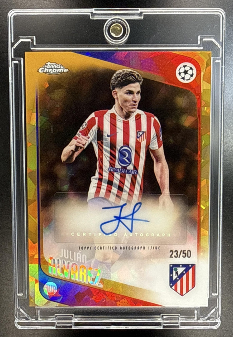 Julian Alvarez Topps Chrome UCC 2025-26 Gold Geometric /50 Atletico de Madrid