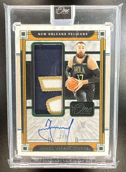 Jonas Valanciunas Panini One and One 2023-24 Green /5 Auto New Orleans Pelicans