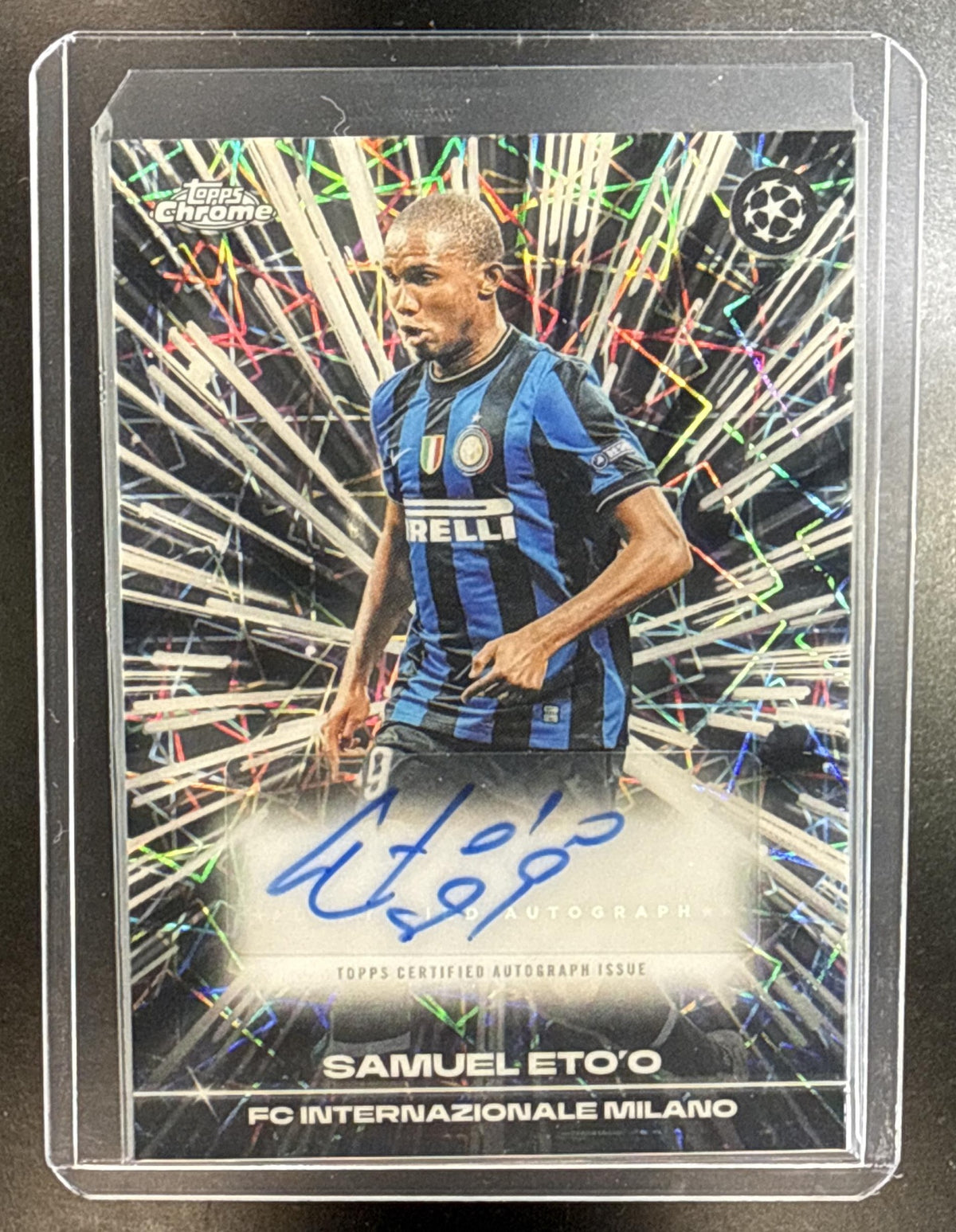 Samuel Eto'o Topps Chrome UCC 2025-26 Black Lazer Auto FC Internazionale Milano