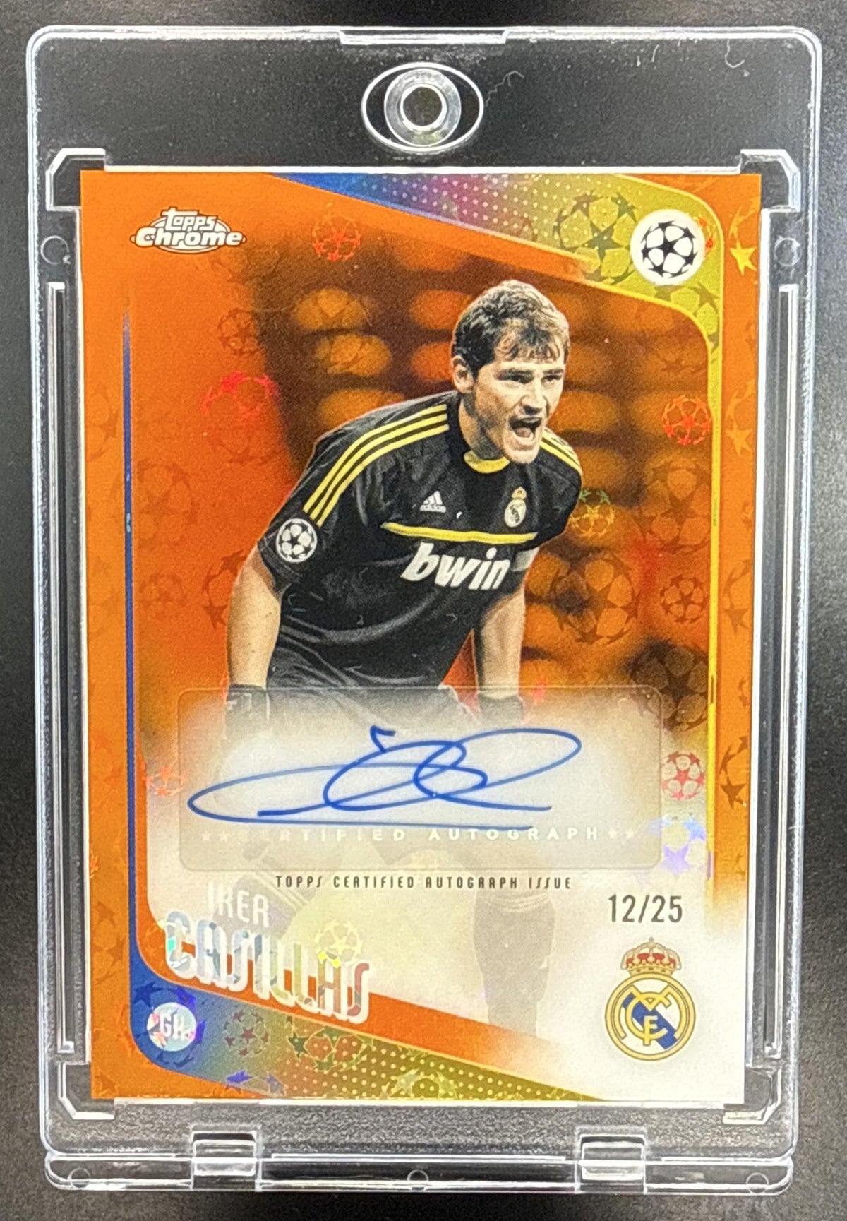 Iker Casillas Topps Chrome UCC 2025-26 Orange Logofractor /25 Auto Real Madrid C.F.