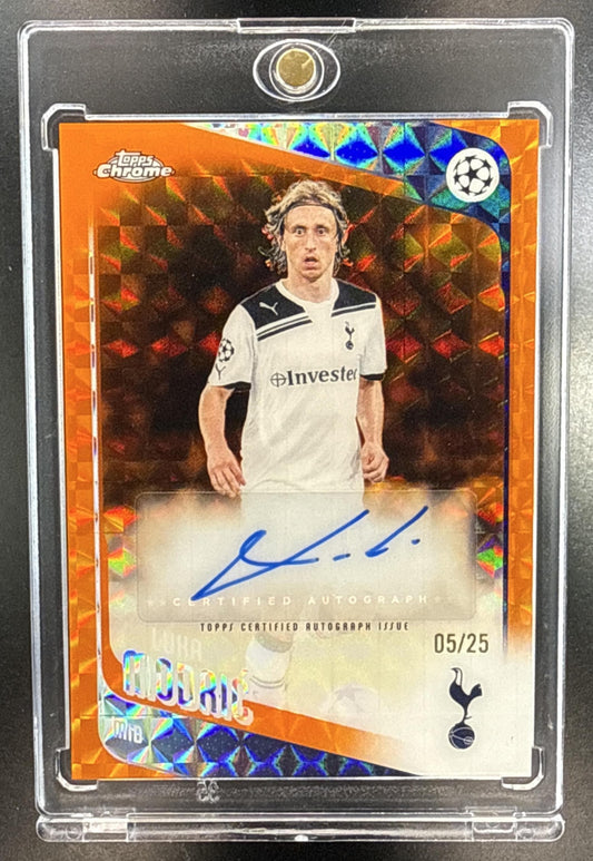 Luka Modric Topps Chrome UCC 2025-26 Orange Geometric /25 Auto Tottenham Hotspur