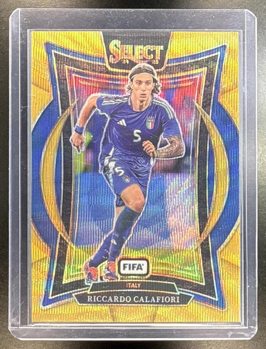 Riccardo Calafiori Panini Select FIFA 2024-25 Terrace Gold Wave /10 Italy