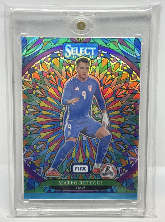 Mateo Retegui Panini Select FIFA 2024-25 Stained Glass Italy