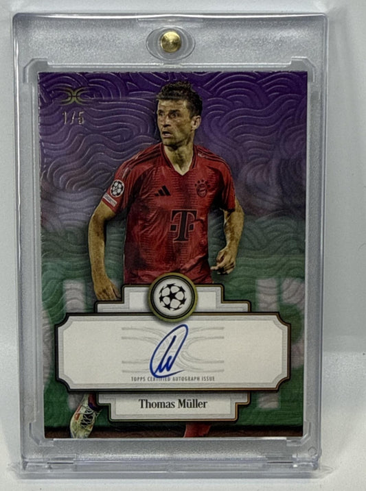 Thomas Muller Topps Definitive 2024-25 Defining Images Auto Purple /5 FC Bayern