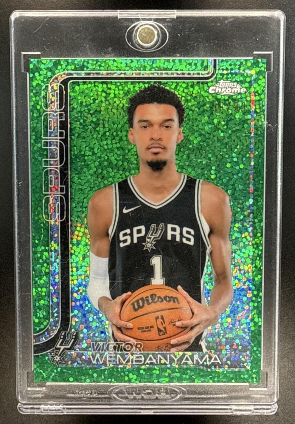 Victor Wembanyama Topps Chrome 2025-26 Green Speckle /99 SSP San Antonio Spurs