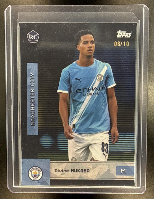 Divine Mukasa Topps Manchester City 2025-26 Black /10 RC Manchester City