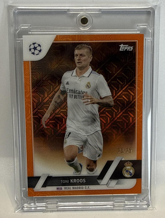 Toni Kroos Topps UCC Japan Edition '23 Chrome Orange Mojo /25 Real Madrid CF