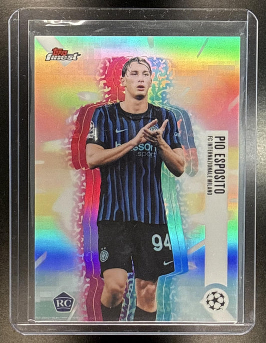 Pio Esposito Topps UCC Finest 2025-26 Hologlow RC FC Internazionale Milano